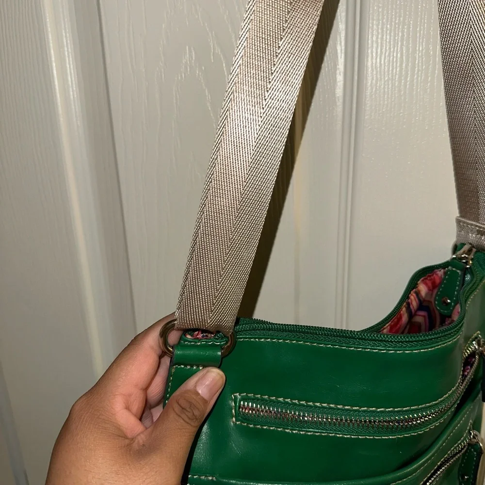 Franco Sarto Green Crossbody Bag with Structured Design - Picture 4 of 4